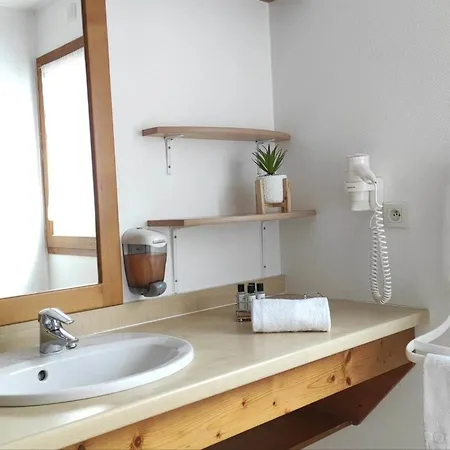 Appartement Le Cosy Du Birdie - 4 Personnes Avec Piscine Au Golf De Giez